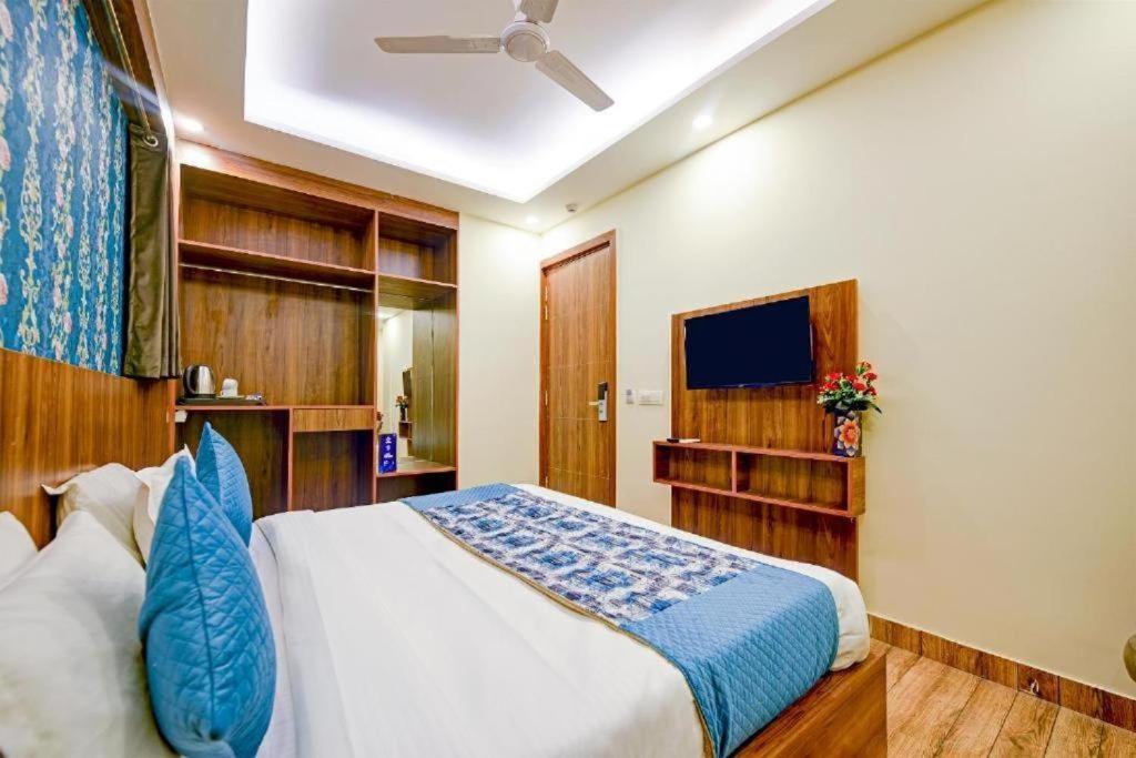 Hotel Rosewood Near Delhi Airport New Delhi Exteriör bild